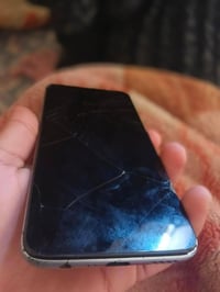 ريلمي ٦ • رام ٨ • شاشة مكسورة