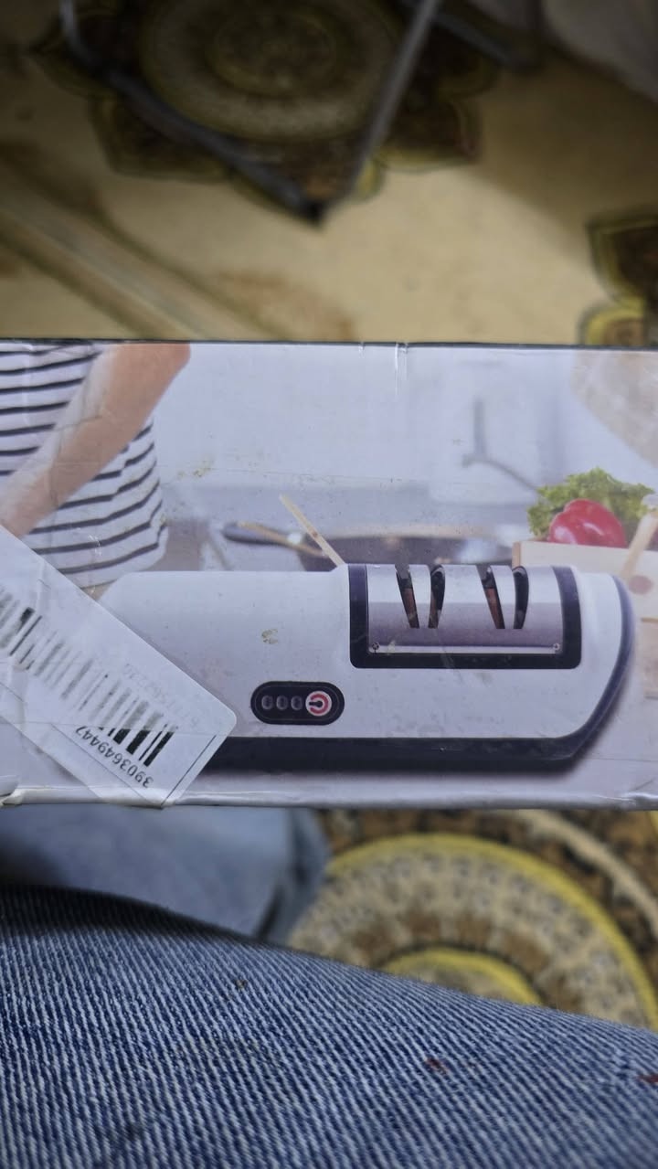 مسن السكاكين الكهربائي
هذا الجهاز أحجار سن خاصة (خشنة للحد وناعمة للتنعيم) 

ب١٣مع التوصيل


**إذا كنت صاحب هذا الإعلان وتريد حذفه لأي سبب، رجاءا أرسل رسالة إلى الدعم الفني**