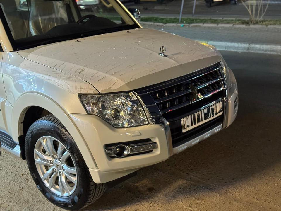 باجيرو 2020  علامة الذهبية
رقم بغداد بسمي هزة وسنوية 2031

الفابلون كلة رفعته منها 

حبتور فول 
فول مواصفات
السيارة كلش جديدة مكفولة  صبغ بارد كير محرك كلهن شركة
علامات ذهبية 
دمام خلفي
فتحة سقف
كشنات راس الارنب
كشنات جلد وكهرباء
داير ايرباك
داخل صاج 
فول تحكم ستيرن
ويل حجم 18 
مكينه 6 سلندر 3800
شاشة كبيرة
حساس خلفي 
كامرة اصلية
بلوتوث
اشارة بالمري
كشنات 7 راكب
تبريد منفصل 3 قطع
لايتات زنون
زراك لايت
لد نهاري 
مري شفط 
ثلاجة
مكفولة صبغ بارد 
***********
