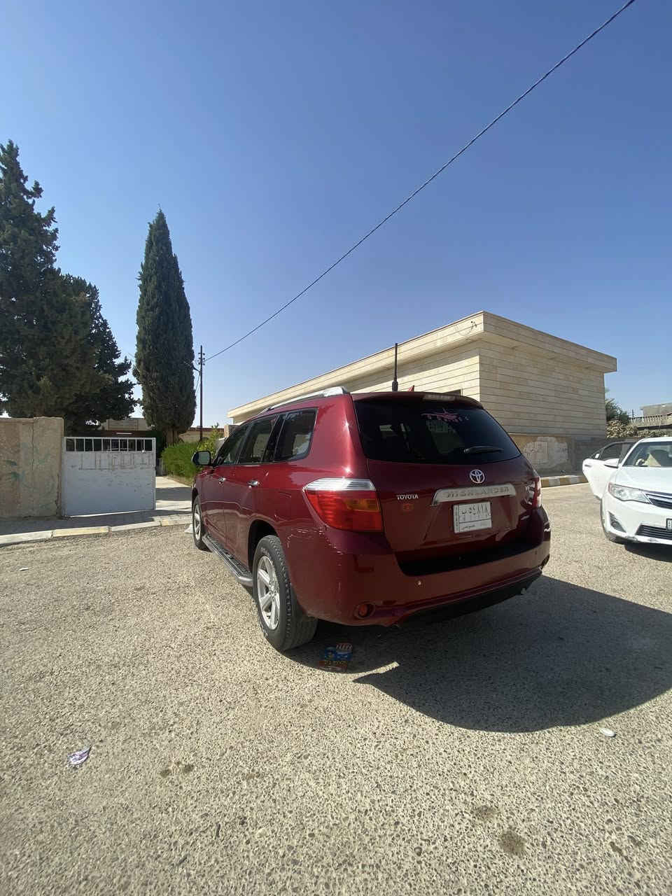السلام عليكم
للبيع  هايلاندر 2008 وارد أمريكي 6 سلندر  3500 
رقم بغداد تحويل باسمنا تحويل مباشر 
مكفول كفالة عامة من صبغ وتبديل بيها فقط دعامية ضرر 

سيارة جاهز ومن كلشي صدرها جديد  وخير من الله تجي وتشوفها بنفسك سيارة جاهزة من كلشي.

السعر 140 ورقه وبيها مجال يجي ويدلل 

مكان سيارة الانبار حديثة لتواصل الاتصال على رقم ***********
