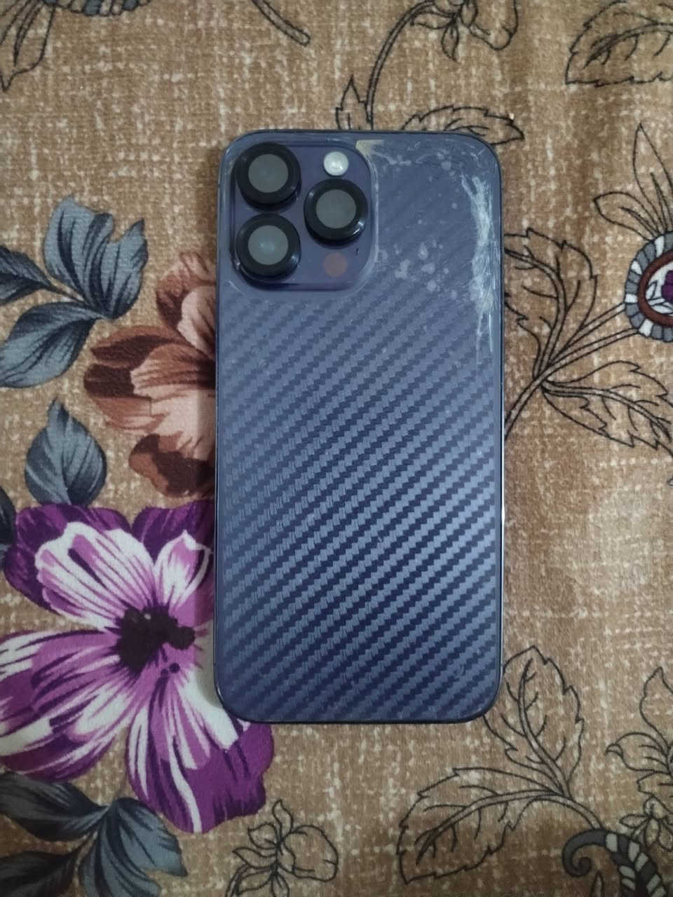 السلام عليكم 
للبيع ايفون 14برو ماكس بطاريه 84كله بلادي 
***********
