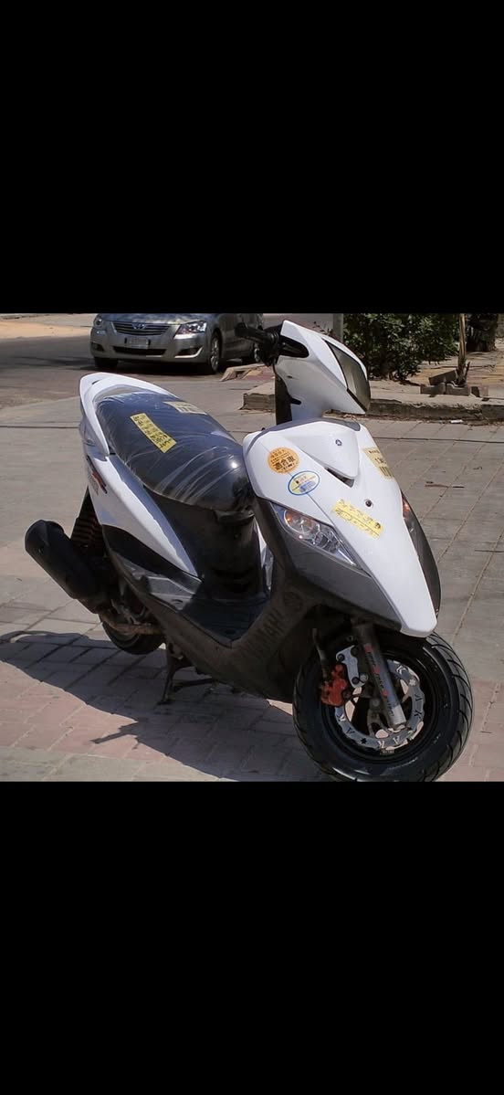 سلام عليكم دراجه ماكس ثعلب 
دراجه مرتبه شلعه ومعدل دراجه بيعا نقوصات بسيطه 
رايدها ب ٦٠٠ مكاني حي اور 
رقمي ***********
