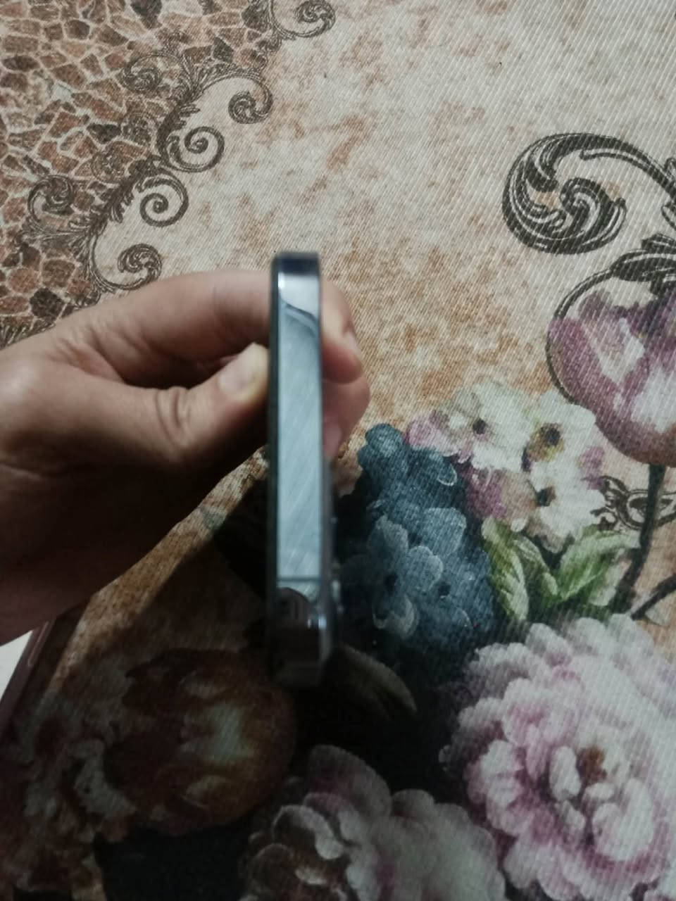 مراوس فقط 14 برو ماكس مكاني بغداد دوره وتساب ***********  ايفون 13 برو ماكس بطاريه 92 بلادي مبدل شاشه فقط 3 خيارات اوليد ماعرف شنو اسمه بضبط إ ذا مو صح جرّبته ببجي وبيس فول بدون ملحقات
