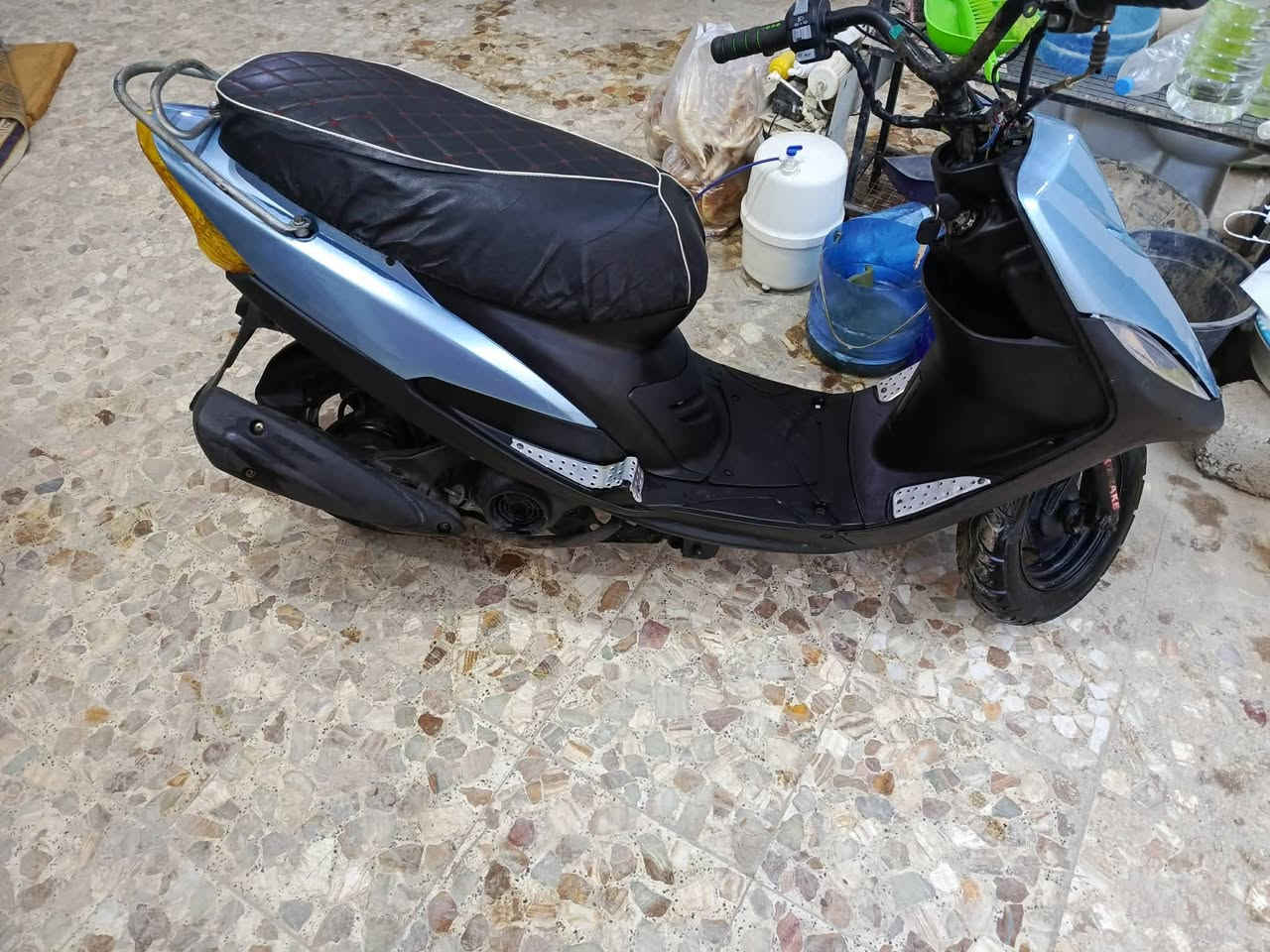 ماكس عدلة مكينة ٤٩ 
كشن ٤ولفات 
داخل اسود 
وجه موجود 
كهربائيات كلها شغالة 
سلف شغال 
هورن شغال 
بك لايت شغال 
لايت شغال 
مكينة خرسة 
صالنصة اف أم 
شلعة تخبل 
للبيع فقط ٤٨٠او بيها مجال 
***********
