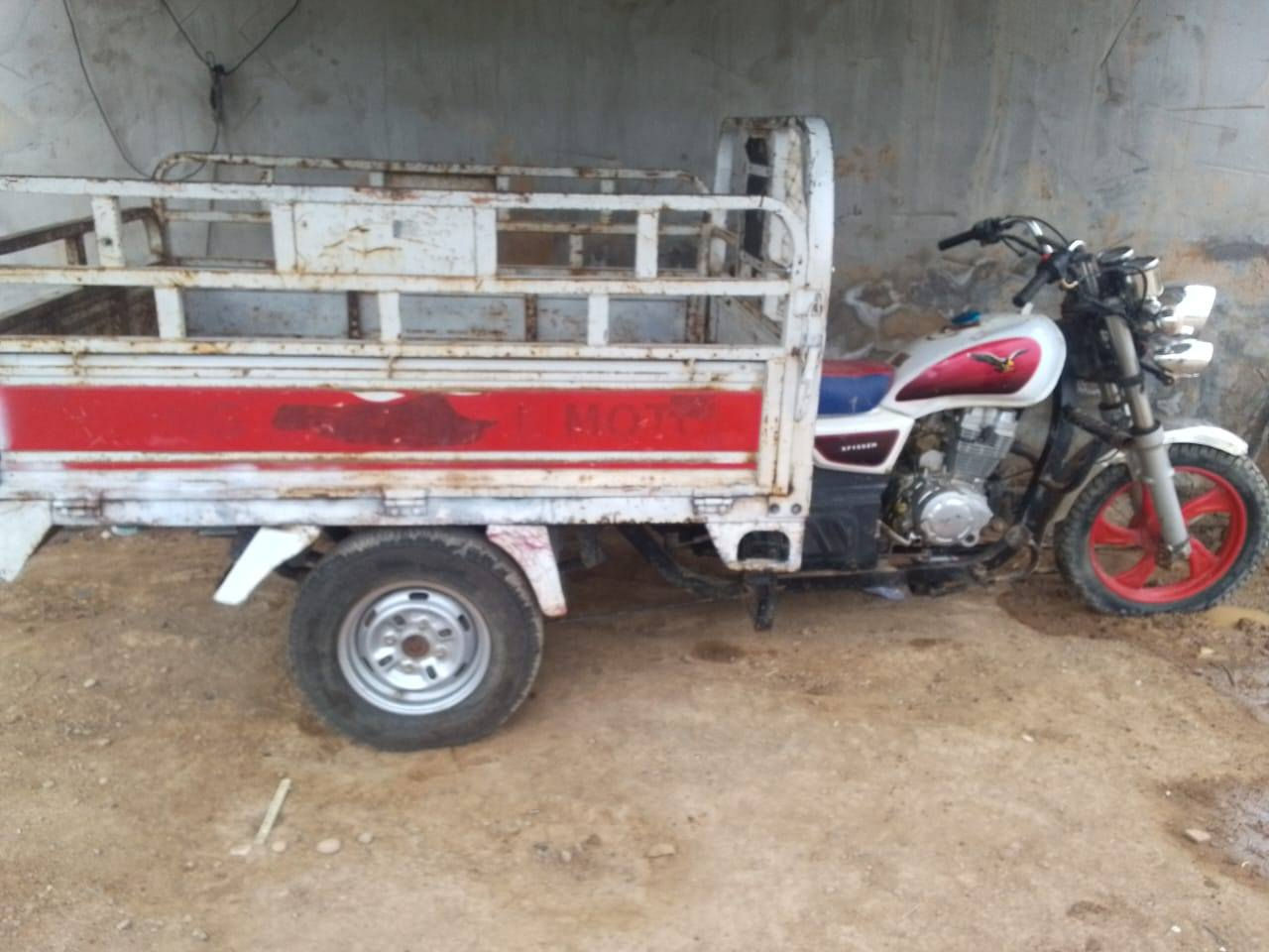 للبيع سلف هندر كلهه شغالة تخم تاير اوراق صولية عنوان ديالى بعقوبه تقاطع ساده رقم  ***********
