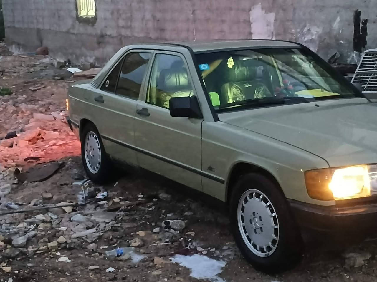 السلام عليكم مرسيدس 190 طيارين سياره كفاله عامه من الصبغ ماكينه بلاديه 4سلندى كهربائيات كلها شغاله تبريد ثلج الله شاهد السياره احلى من الصوره رقم انجليزي بغداد تر ايك وين ما يعجبك سيارة خير من الله سياره مال جناي مكان السياره بغداد استفسار عن الرقم خادم ***********
