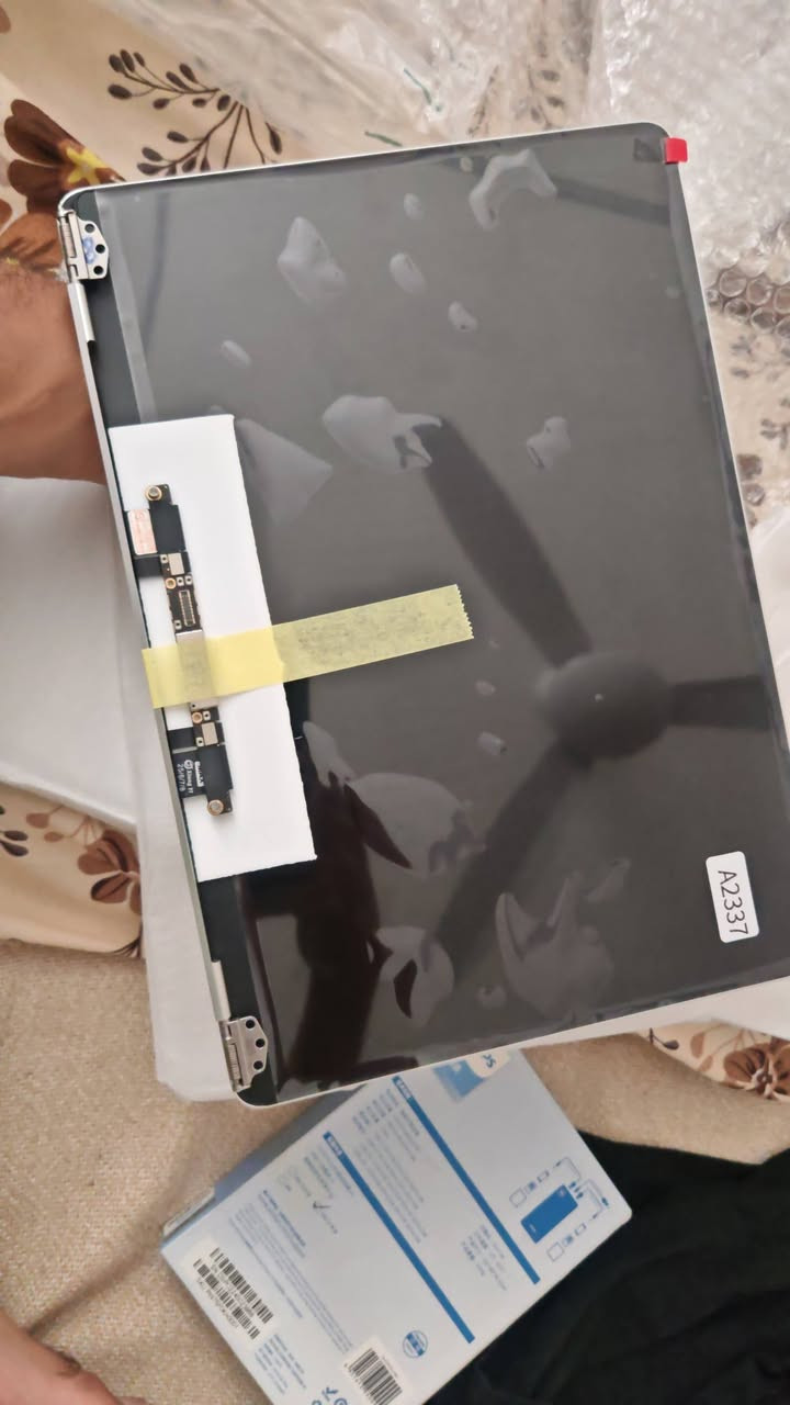 سلام عليكم  متوفر شاشة  ماك بوك 2020  اصليات طلعن عندي 3 قطع الي يخدمنه يتفضل خاص
Model A2337 is the MacBook Air (M1, 2020). It features a 13.3-inch Retina


**إذا كنت صاحب هذا الإعلان وتريد حذفه لأي سبب، رجاءا أرسل رسالة إلى الدعم الفني**