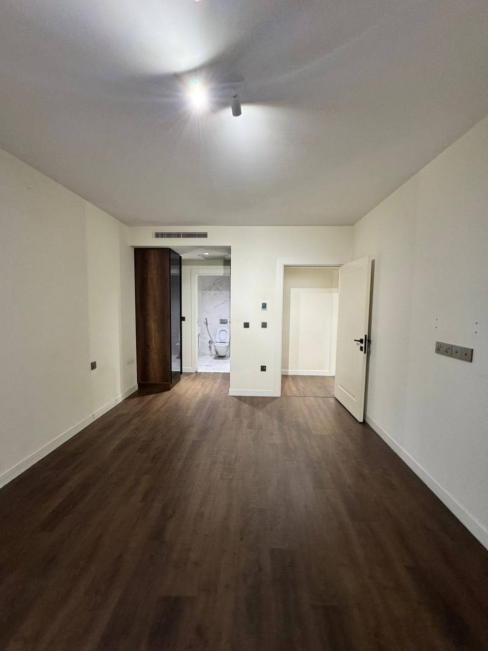 شقة الايجار في بوليفارد غرفتيين و صالة فارغ مساحة ١٤٨ م 
*********** أربيل, العراق
