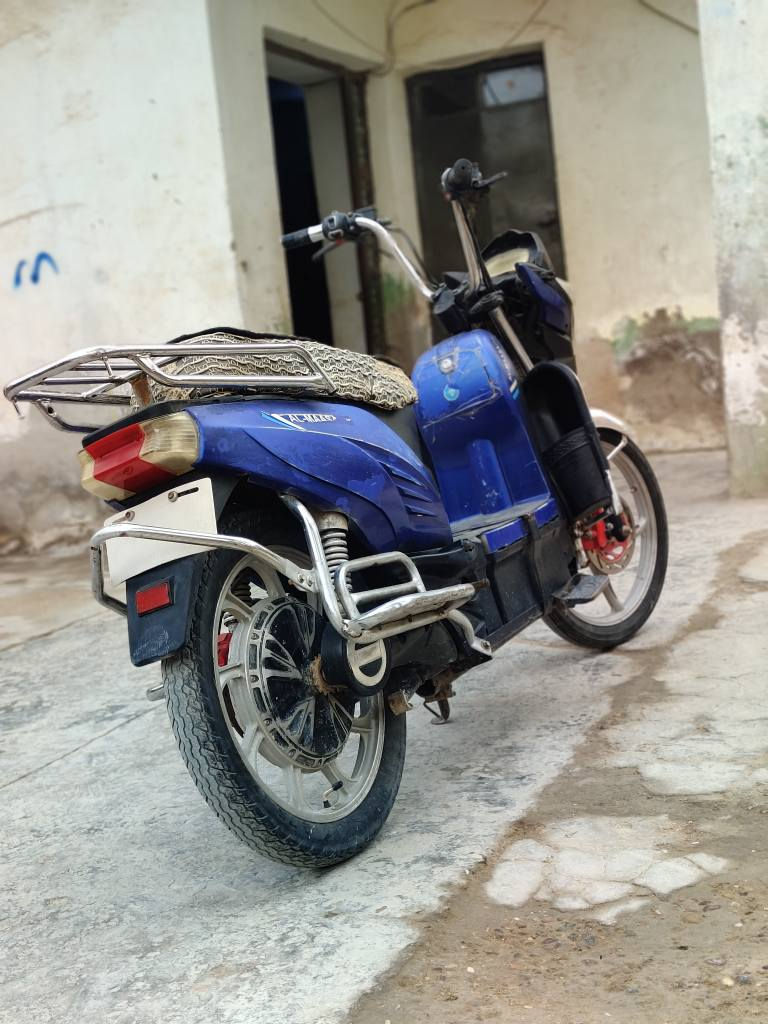 موطور هارلي للبيع 
• الموطور شغّال.

• البطاريات تعبانه (يحتاج تبديل). تكدر اتبدله بطاريات مستخدمه ب 50 الف . يصير يوديك وين ماتريد 

• ملاحظه / بريك الخلفي غير شغال.

• بريك الأمامي شغال✔ 

✨ المواصفات:

✔ بصمة تشغيل

✔ مانع سرقة

✔ سويجين

✔ هورن

💰 السعر: 200 ألف .ابيعلك بسعر كشر .

 المكان: الگرمة الفلوجة, الأنبار


**إذا كنت صاحب هذا الإعلان وتريد حذفه لأي سبب، رجاءا أرسل رسالة إلى الدعم الفني**