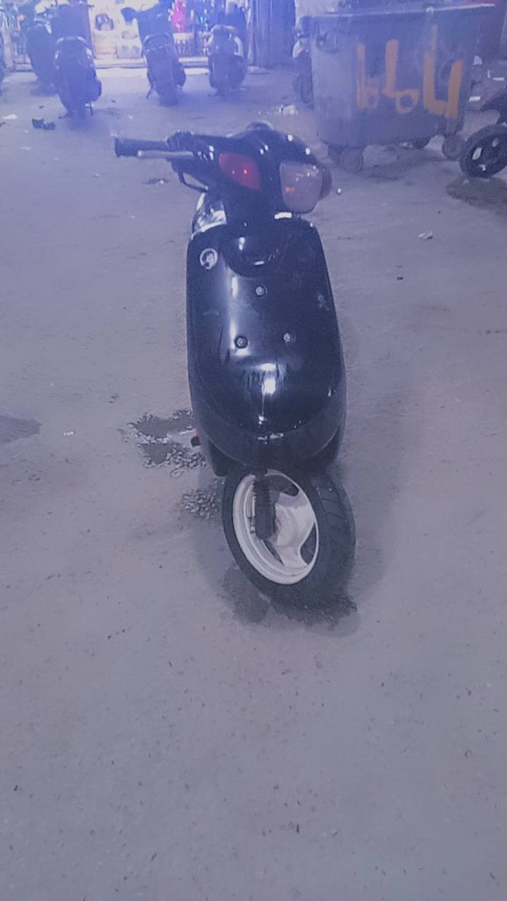 سلام عليكم شباب دراجه بطه للبيع شغاله سلف هندر مكينه مامفتوحه شلعه ومعدل ونعومه دراجه جديده بمعنه الكلمه حتي وصل معرض موجود مكاني كربلاء كنطره السلام سعر 300 وبيه مجال رقم ***********
