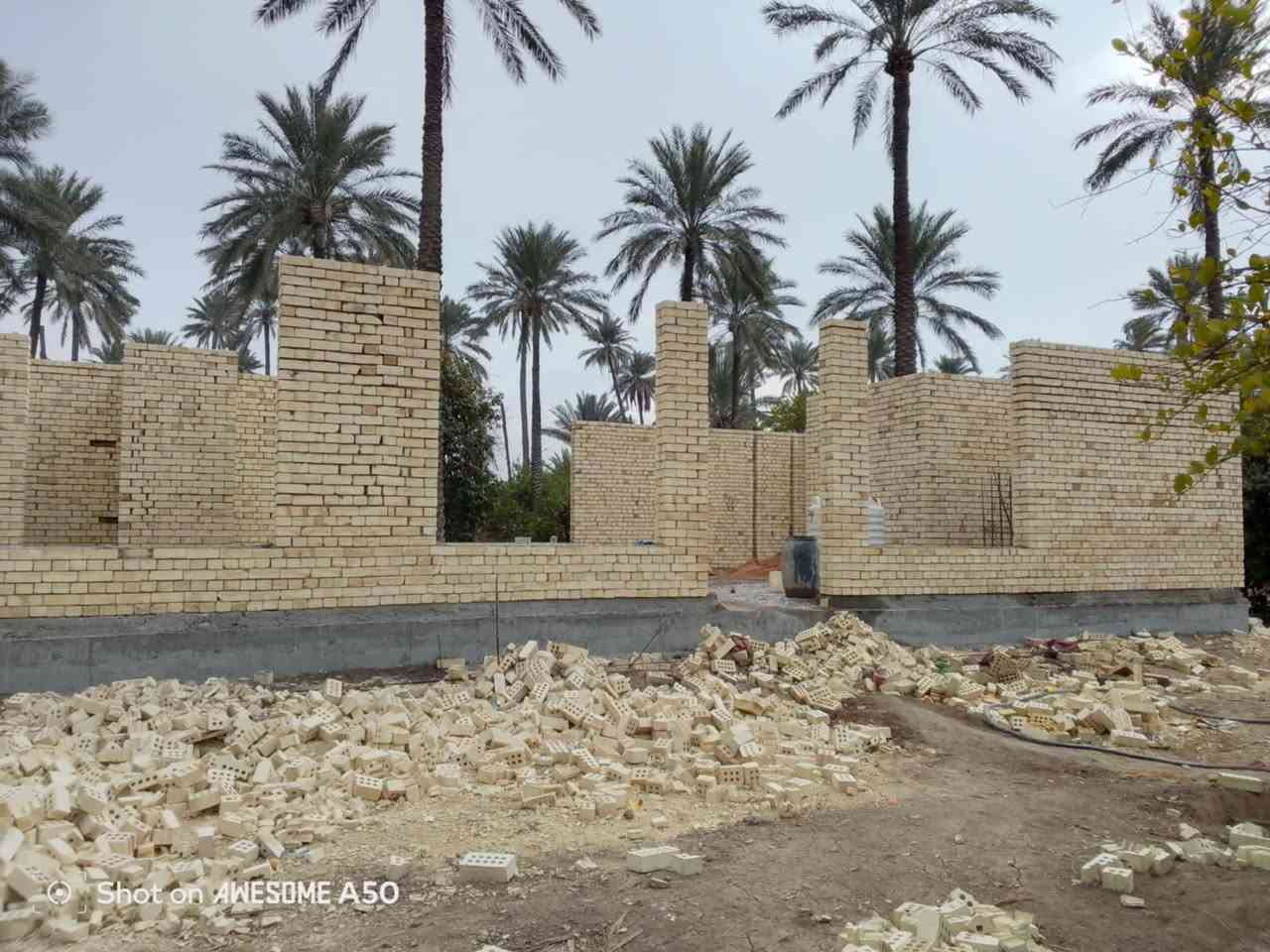 خلفه بناء متفرغ حالين ***********
