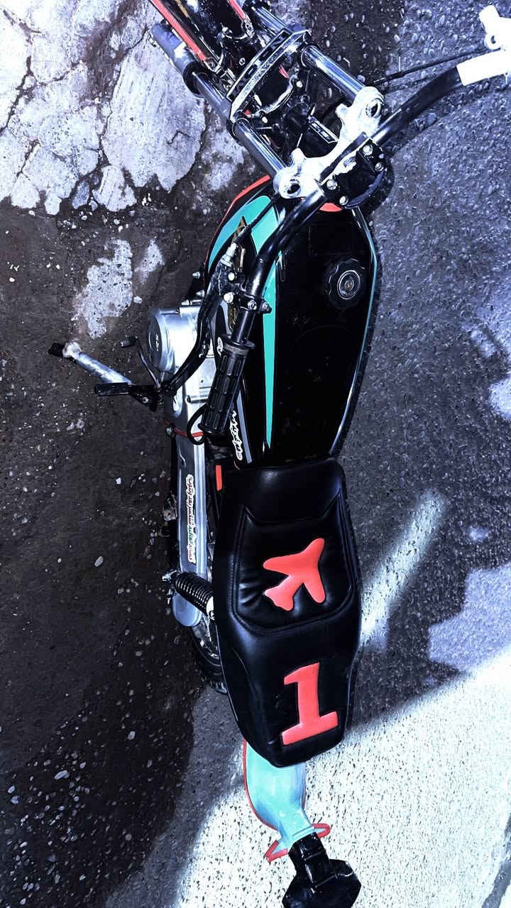 للبيع فقط
سلام عليكم اخوان دراجه للبيع تعمير 2025 مكينه رابيدو الاصلي ابو نقطتين دراجه مامفتوحه ( شاصي رفيع ) اي عيب مابي شرط دبلات جديد كشن جديد دراجه كل شي مايحتاجله شغل و اطلع سعر 625 بي مجال بسيط (دراجه كلك كلك)


**إذا كنت صاحب هذا الإعلان وتريد حذفه لأي سبب، رجاءا أرسل رسالة إلى الدعم الفني**