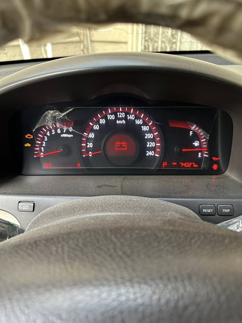 السلام عليكم كيا موهافي موديل 2013 رقم بغداد باسمي مكفوله من الصبغ ماعدا البلاستك الرصاصي السونار موجود وياهه فول مواصفات دفع رباعي بصمه عدد 2  ماشيه 74000 كيلو للاستفسار اكثر مراسلة الصفحه او الاتصال على الرقم ***********  السعر 180 $
