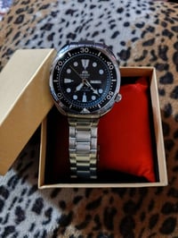 ساعة اورينت • باتري • توصيل