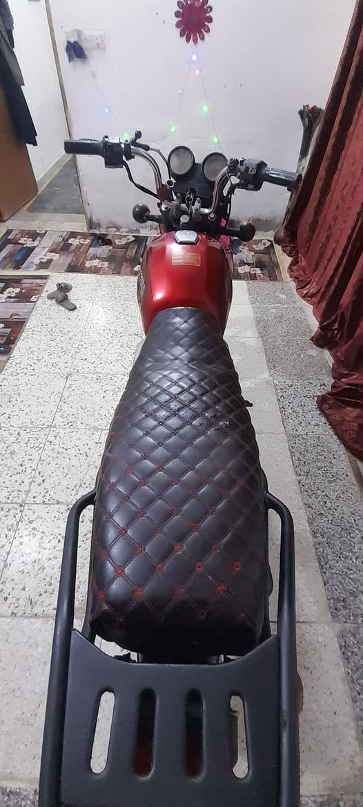 السلام عليكم
بوكسر مديل 2018 جبليه الدراجه دبلات جدد زوج تايرات جدد صالنصه جديده باتري جديد الدراجه مسويلهه ادامه ستونه كلشي ماعايزه الدراجه محوره مكينه فيوم مثل ماموضح بالصوره الدراجه أوراق سكنر السعر 550 وبيهه مجال الشراي يتصل وبيك خير وتدلل ماردك مكاني نجف للإستفسار الاتصار ***********
