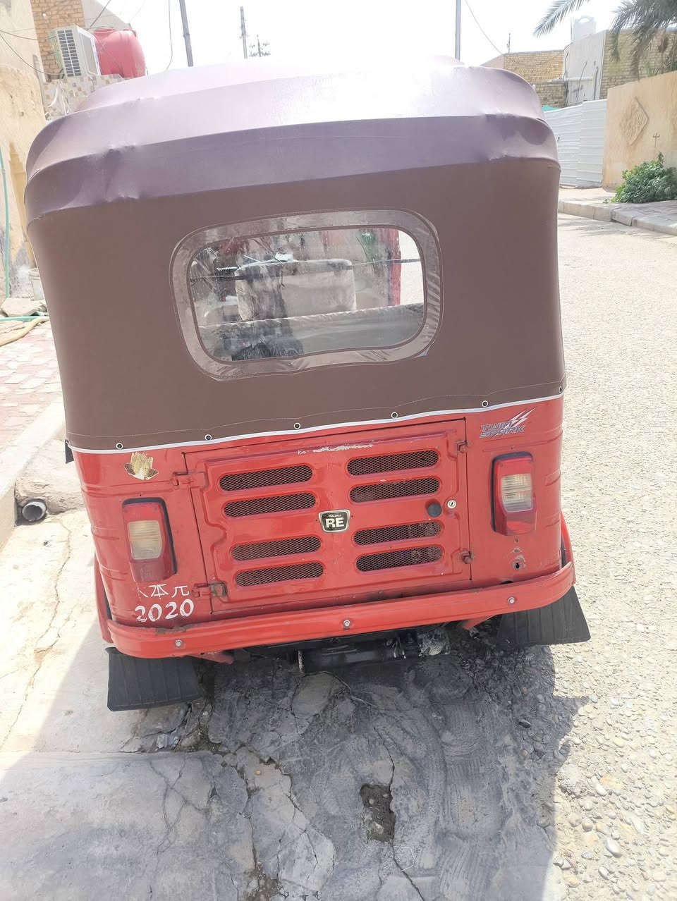 تكتك للبيع 20 اوراق شاكر مالت شغل ولله وتجي وشوفها بعينك 5/200وبيها مجال قليل *********** للاستفسار اكثر
