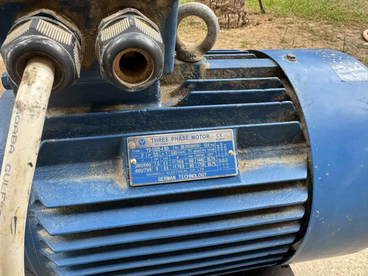 يا الله للبيع غراض غسل
مضخه ايطاليه عدد ٢ 
ماطول 7:5 حصان ثري فيز 
مع الملحقات صونده 20 متر مع اليده 
شرط مامفتوحات ولا مصلحات هنه والماطور 
تاروسه هواء 520 لتر 
ثلاثه بستم ماطور ايطالي 5:5 حصان ثري فيز  
سعر المضخات ثنين1200 دولار  وبيهن مجال بسيط 
التاروسه سعرها 450 دولار 
مولده كيا كرنفال 4000 مسكر عليها راس توليد 40 KV شرط لا تنقيص ولا تبخير وعليها ضمان 5 سنوات اذا مفتوح المحرك 
سعرها 23 ورقه وبيها مجال 
تجي تفحص وتشوف بعينك يله تشتري 
مكاني واسط  الدبوني  ابعد عن شارع بغداد كوت 60 متر 
***********
