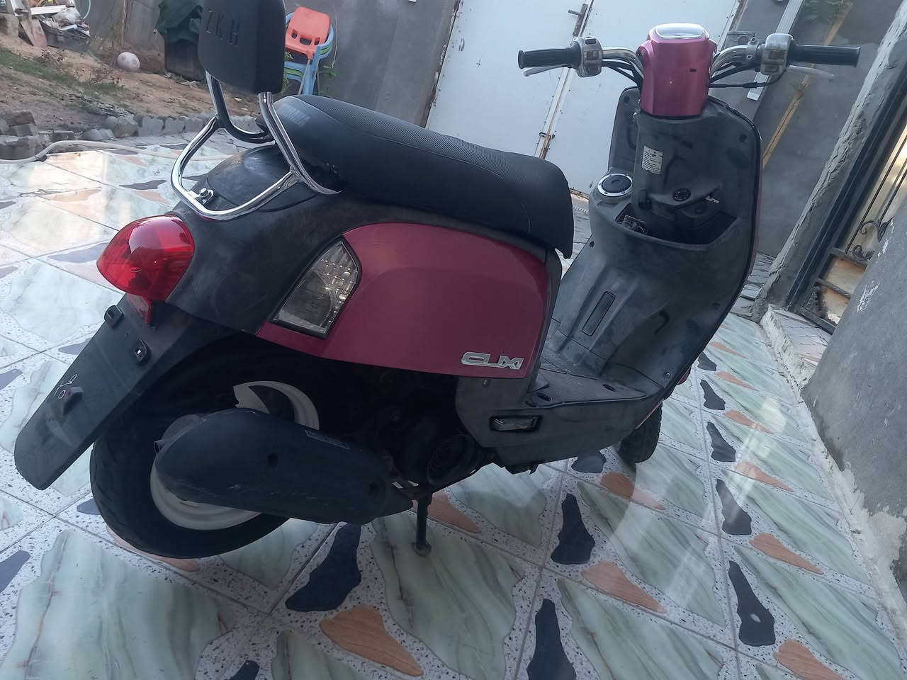 سلام عليكم دراجه بوليس كابريتر دراجه مكينه جيس صارله شهر من خذيته من الوكيل كفاله من كلشي دراجه كلش جديده نقص برغي مابيها مكاني بصره زبير السعر ٨٥٠وبيها مجال***********
