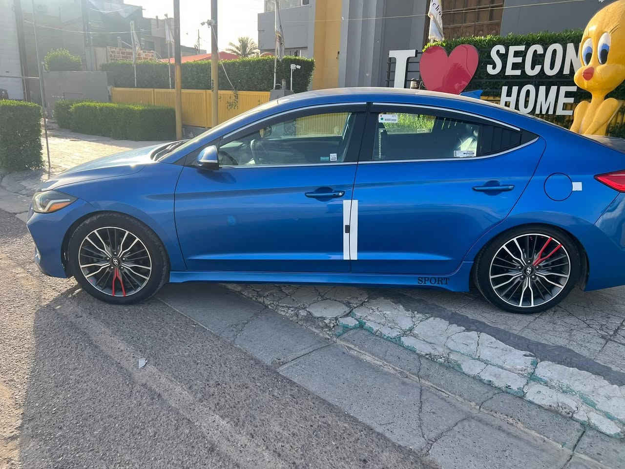 السلام عليكم
النترا 2017 سبورت توربو 🏁

محرك 1600cc توربو 🚀

المواصفات: 

1-لايتات زينون

2-بك لايت رياضي

3-شفتات ستيرن

4-كير 7 سرعات

5-ثلاث انظمة قيادة عادي- اقتصادي-سبورت

6-تدفئة كشنات 

7-كشنات جلد 

8- شوتة رياضي  

9- سماعات انفنتي محيطية 

10- انارة ترحيبية بلباب

11-بصمة ابواب 

12- حساس الصندوق ( من تتقرب يفتح )  

13-منظومه تبريد كامله ثلج 

15-تفاصيل كله موجوده اتئكد يله تتصل 

16-كير اتوماتيك +عادي 

17- حادثه خلفي جناي يعرفون 

للتواصل على الرقم

***********
👆 بي واتساب

***********
👆اتصال فقط 

ملاحظه.....  اخوان كلشي ذاكر بلمنشور 

السعر 118 وبي مجال للشراي
