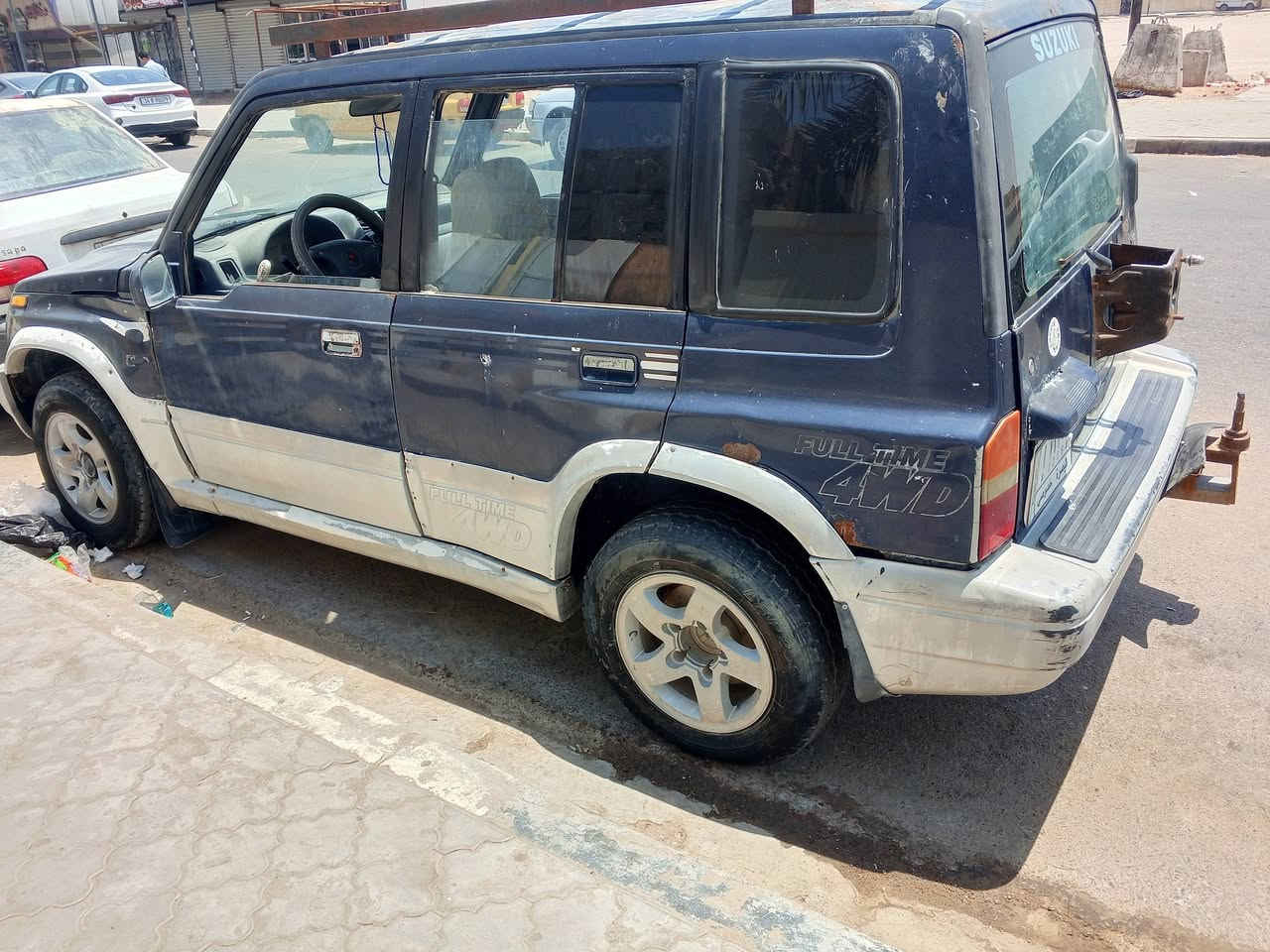 سلام عليكم جيب موديل 95 
محرك وكير بلاد 6سلندر مكفولات 
تحويل مباشر 
رقم بصره خصوصي
السعر 20وبي مجال
العنوان البصرة 
اتصال ***********
مكلف ب نشر
