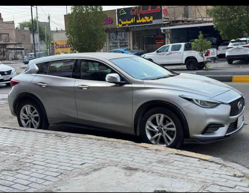 انفنتي مديل 17 
Qx30 
رقم مثنى الجديد بسمي 
مكانها بصره حره 
سعرها 100
محرك 2000 تيربو
***********
حدثها بجم 
وبيبان كلين من امريكا
