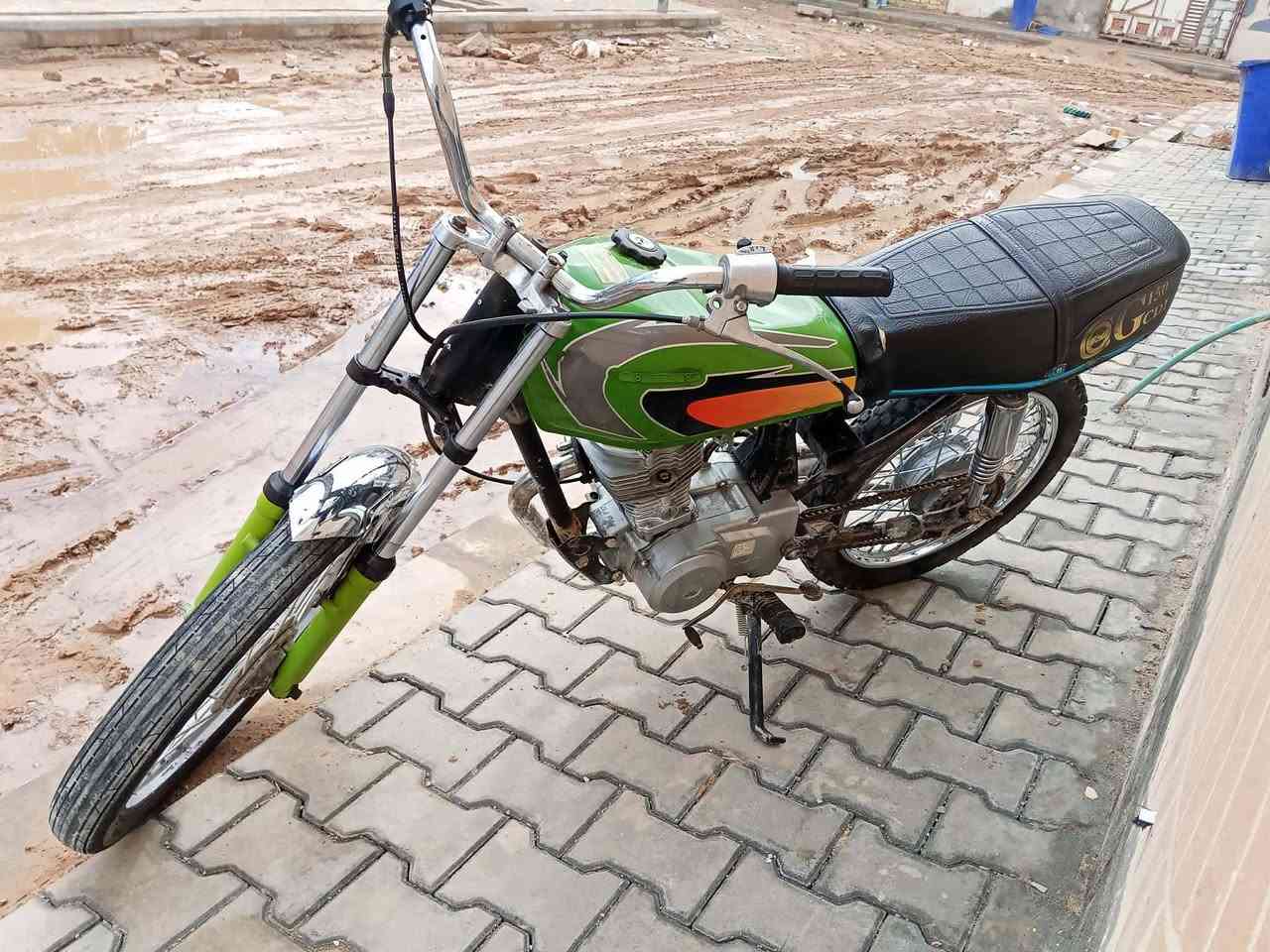 دراجة كلك محرك نضيف لابخار لاتنقيص شلعة فول ماعايزةبرغي سعرهة 275وبيهةمجال حك الجيةمكاني بلنجف شراي يتصل *********** مكاني نجف جوة ال250لاتراسل ولاتجي
