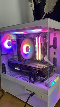 Pc للبيع المواصفات/    الكرت  RTX 3080 المعالج Ryezn 5 5600x الرامات R...
