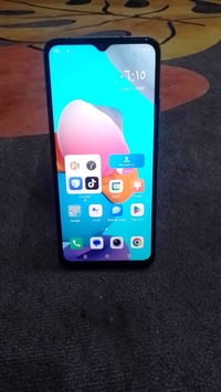 تكنوسبارك كو2023 • ٦٤ • مبدل شاشة