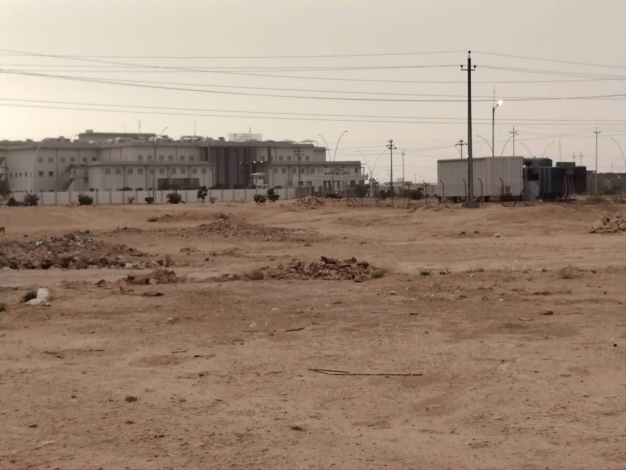 السلام عليكم
قطعه أرض طابو صرف
للبيع /قرب بيت الاستاذ شهاب احمد ساير
مقابل مستشفى التركي الجديده
وقريبه على محوله الكهرباء
مساحه ٢٥٠ متر
رقم القطعه /٩٧٦٤
السعر خاص
للاستفسار على رقم ***********
