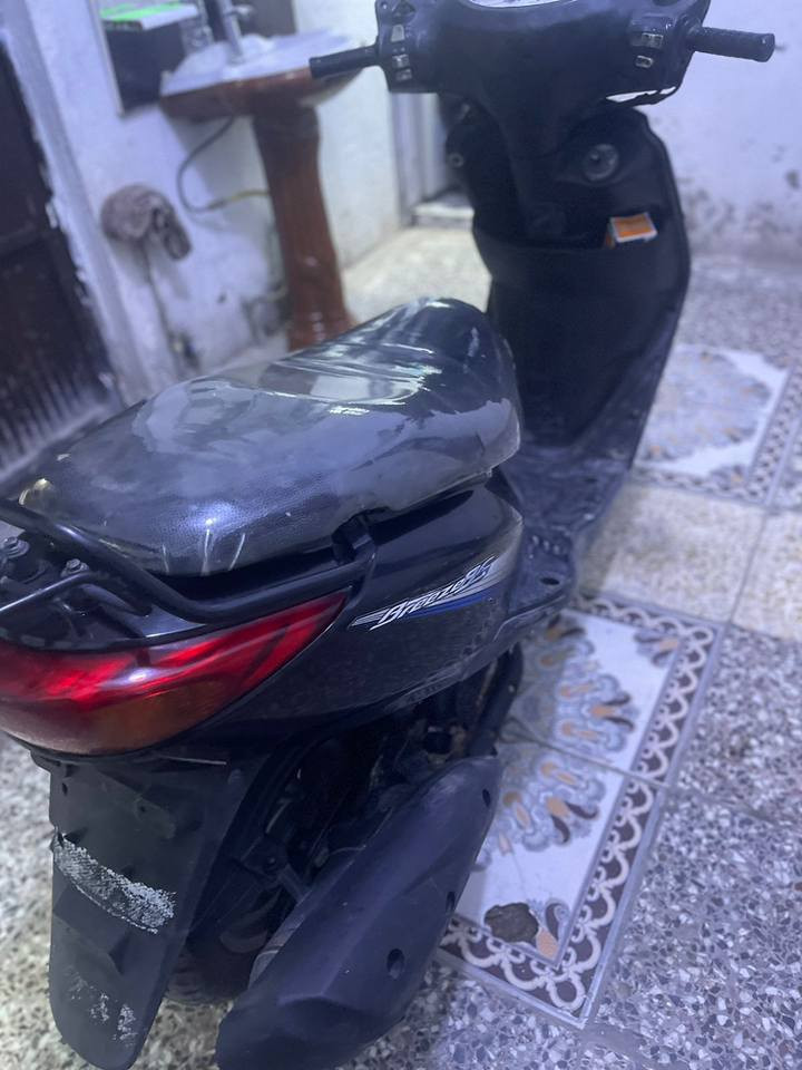 ‎دراجه بغبغاء للبيع ما مفتوحه كلها بلاديه كفر بلادي كهربائيات كامله عنوان طالبيه *********** سعر 650‎ بغداد, العراق
