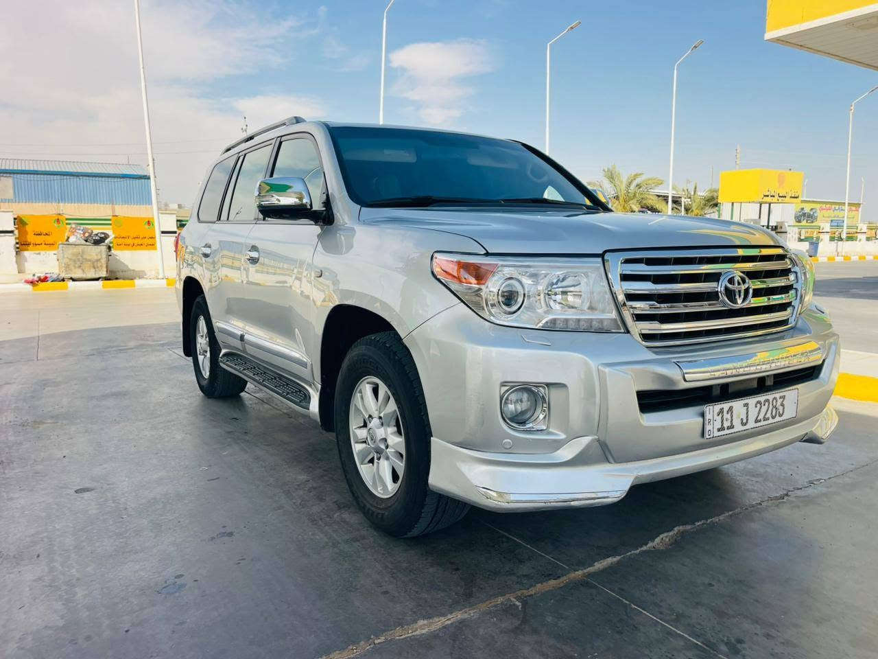لاندكروز موديل 2010
السعر 255
ماشيه 135
حجم المحرك 6سلندر 
السياره مابيها صبغ ولا تبديل 
فقط بارد وشخط موضحه بالفيديو 
فتحه السياره 
محرك كير تبريد حداديه كهربائيات مكفولات 
للاستفسار ***********
