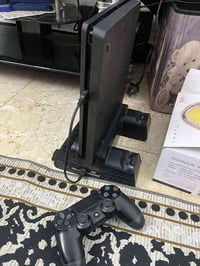 بلي 4 سلم  نضيف نضافة 100 الذاكره 1 تيره مع كامل الملحقات وجوستك شغال ...