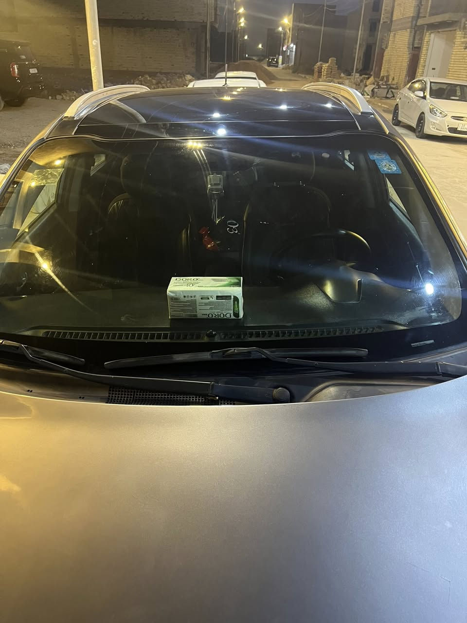 السلام عليكم للبيع كيا سبورتج موديل ٢٠١٣ فول مواصفات sx  
١. بصمه 
٢. ⁠بانوراما 
٣. ⁠كشنات جلد 
٤. ⁠شاشه اندرويد 
٥. ⁠كامره اماميه 
٦. ⁠كشنات تدفئه تبريد 
٧. ⁠مانع انزلاق 
٨. ⁠تبريد شاشه ❄️ 
٩. ⁠فول تحكم ستيرن 
١٠. ⁠حساسات 
سياره جاهزه ما تصرف عليها دينار رقم جديد مكانها الغزاليه نهايه شارع البداله بيها مكانات صبغ أبيع حزام شرط بدون دواخل لا شواصي ولا لغود للاتصال *********** السعر 110 وبيها مجال شي قليل
