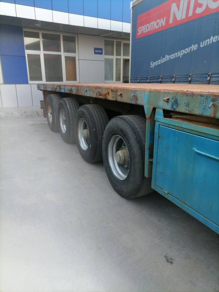 عربانه فلات للبيع تك تاير 4 محاور تخم تاير دنكير رفاع قفاله حاويه بيه عربانه خير من الله جاهزه كبل للشغل السعر اتصل ***********
