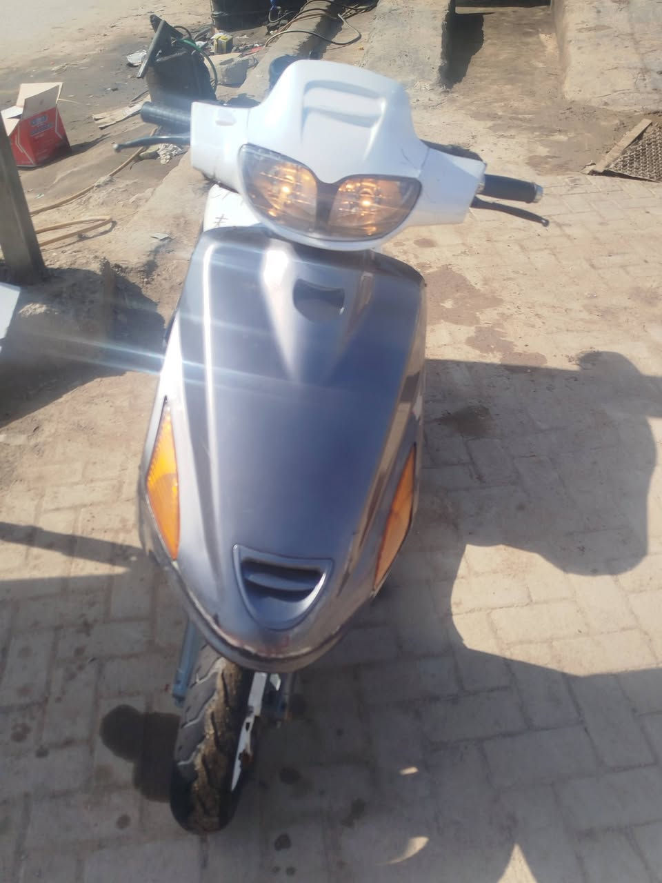 السلام عليكم دراجه فراشه للبيع الدراجه نظيفه كهرباءاته كلها شغاله دراجه مال شي السعر 300 وبيها مجال مكان الديوانيه قضاء الشاميه ***********
