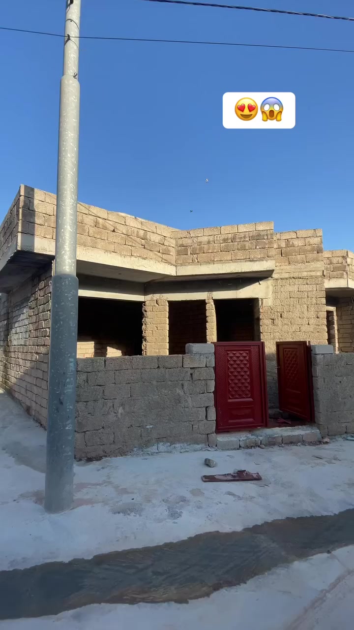 📣 هەیکەلەکێ كه له ك باش بۆ فرۆتنئ
🔸 رووبەر: 200 مەتر.
🔸 شێواز: روکنە (باکوور - رۆژئاڤا).
🔸 جهـ: ئەڤریکی، نێزیک جاددەیا سەرەکی و کامیرەیا ئەڤریکی.
🔸 بها: 375 وەرەقە (37,500 دۆلار).
🔸 تێبینی: مامەلە و بازارکرن (مەجال) تێدا هەیە.

بۆ پتر پێزانینان پەیوەندیێ ب ڤی ژمارەیێ بکەن: ***********
📣 هيكل منزل للبيع
🔸 المساحة: 200 متر مربع.
🔸 الموقع: ركن (شمال - غرب).
🔸 العنوان: أفريكي، بالقرب من الشارع الرئيسي وكاميرا أفريكي.
🔸 السعر: 375 ورقة (37,500 دولار).
🔸 ملاحظة: السعر قابل للتفاوض (بها مجال).
#عقارات #للبيع #realestate #هيكل #فرصة_عمل #duhok #دهوك #kurdistan
