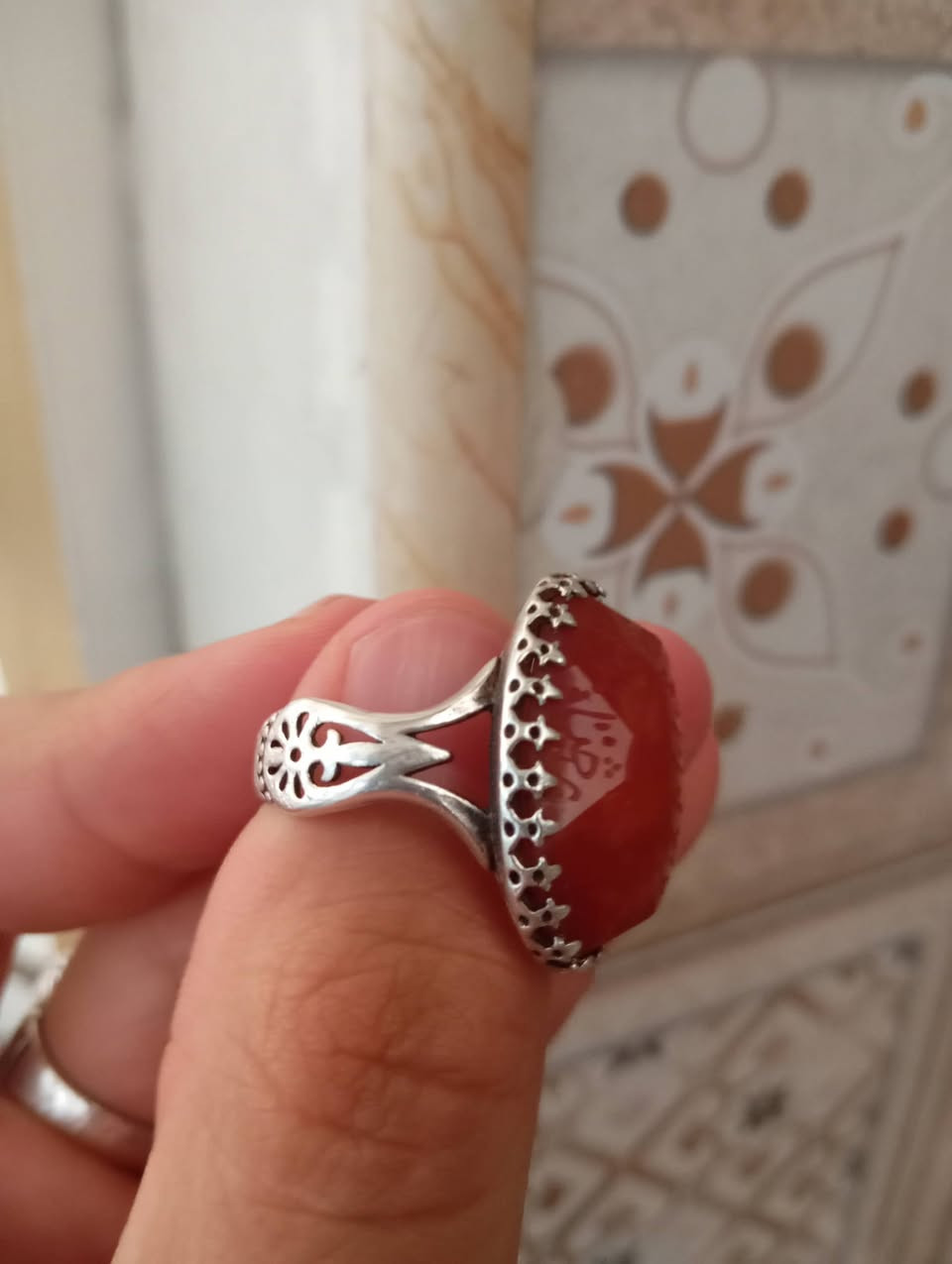 عقيق مترش ومخطوط ب35يوجد توصيل موجود ***********
