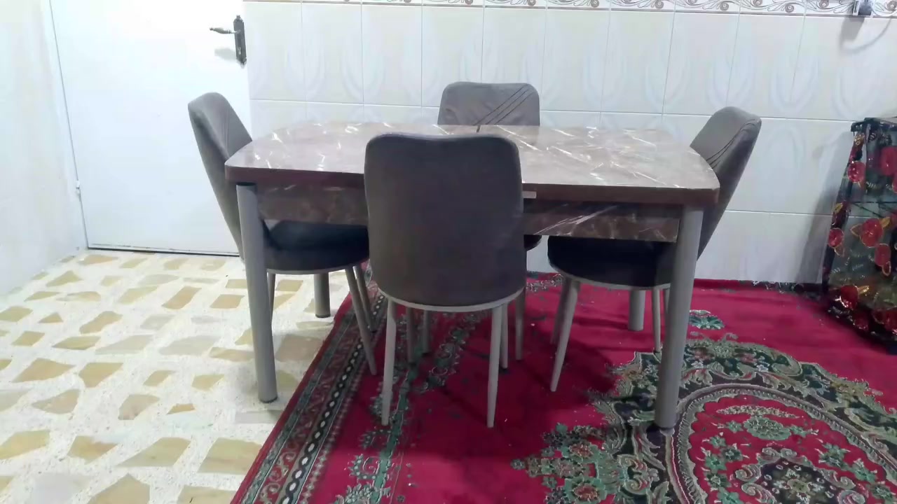 ميز للبيع مع 4كراسي السعر 80 الف
للاستفسار المراسله على الخاص


**إذا كنت صاحب هذا الإعلان وتريد حذفه لأي سبب، رجاءا أرسل رسالة إلى الدعم الفني**