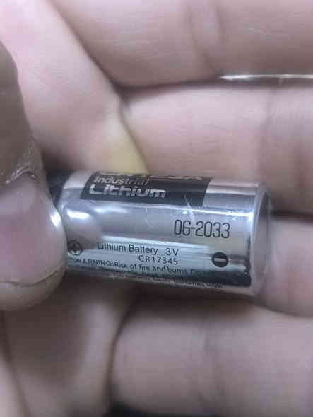 بطاريات ليثيوم متنوعة جدد وشغالات  كلمن وسعره وكميته تواصل على الخاص او اتساب ***********
