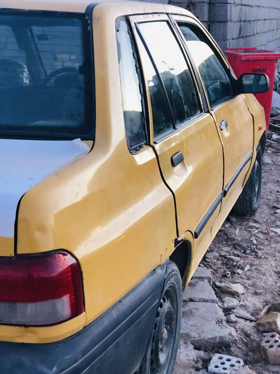 سلام عليكم ورحمة وبركاته سايبه مديل 2012البيع رقم كربلاء (مكاني كوت مركز مدينه) مكينه كايمه كير جديد سياره بيه رشات صبغ  دوشمه وفرشه جديده سعر 16 وبيه مجال الشراي نتصال عله رقم ***********الحد يراسل خاص ماجاوب
