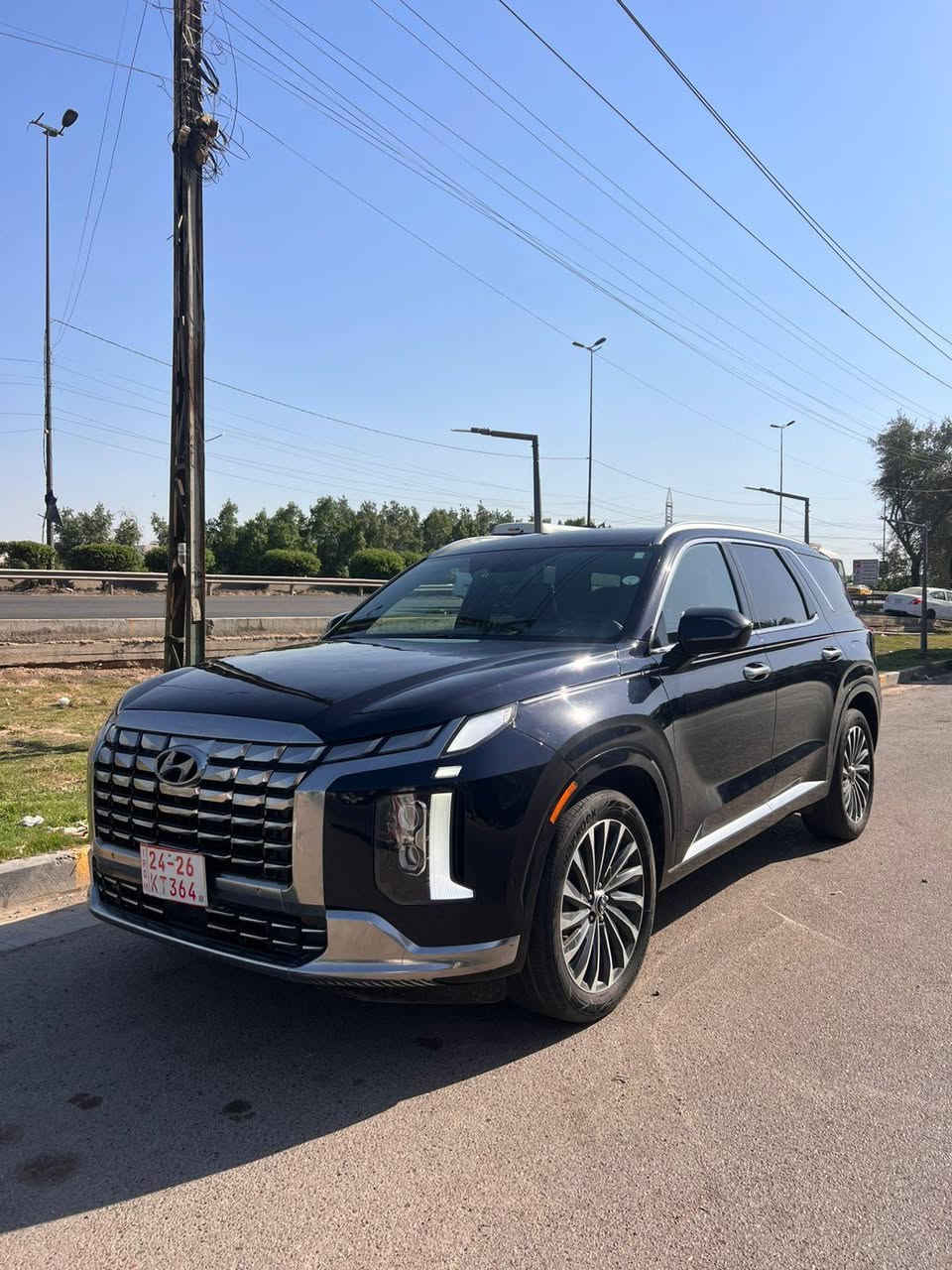 ﷽
للبيع فقط…
‏Hyundai palisade  2024 calligraphy
هونداي بلسايد كلگرافي 
الموديل: 2024
الون : نيلي على اسود 
العداد : 32 الف ميل قابل للزياده 
حادث بنيد مصلح ومصبوغ نفسه 
وتبديل دعاميه
صور الحادث مرفقه 
رقم الشاصي مرفق
بدون ايرباك 
بدون دواخل

المواصفات :-
1-شاشة عرض داتشو 
2-المحرك   v6    3.8 
3-بصمة تشغيل + بصمة ابواب 
4-اصطفاف ذاتي(تقديم + ترجيع عن طريق الريمونت)  
5-فتحة سقف +بانوراما
6-سماعات هارمن كاردن عدد 16
 7-رادار امامي  + خلفي 
8-حساسات امامي + خلفي 
9-كامرات عدد 5  360 درجة 
10-كشنات امامي خزن ميموري 
11-كشنات كهربائي تدفئة وتبريد🥶
12-انارة داخليه (محيطيه) + انارة دشبول 
13-بردات جانبية
14-تبريد مركزي امامي + خلفي منفصل التحكم
15-تحكم ستيرن + شفتات
16-تدفئة ستيرن 
17-مرايا هيتر + تعتيم 
18-صندوق كهربائي شفط + اربع وضعيات فتح صندوق
19-وضعيات قيادة  (5)
20-ويل كب حجم  20 
21-اوتو هولد + نقطة عمياء 
22-سايد بريك بصمة + مثبت سرعة
23-شحن وايرلس 
24-إشارات بالمرايا  + إشارات جانبيه
25-اوتو هولد 
26-تحديد مسار
27-شاشة ديجتال كبيرة
28-تشغيل عن بعد .
29-تدليك كشن . مساج 
30-دفع رباعي 
31-نظام مانع انزلاق 
32-نظام نزول منحدرات
وبعد بيها هوووواي مواصفات معروف الكلگرافي الVIP فول 1/1
السياره تترقم شمالي 

للتواصل على الرقم 
***********
