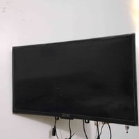 تلفزيون ٣٢ • يعلق بالتشغيل