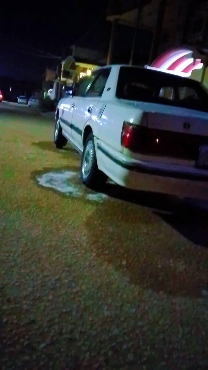 هارتوب 91 طويله رقم انبار الماني 
سنويه ل 26 عظم عاج مكاني نجف السيارة يرادله ترتيب بسيطه مكينه حلوه مكفولة من الكصه ونقل يسره بلادي السيارة السعر 22 وبيه مجال حك الجيه *********** متواجد واتساب وماسنجر
