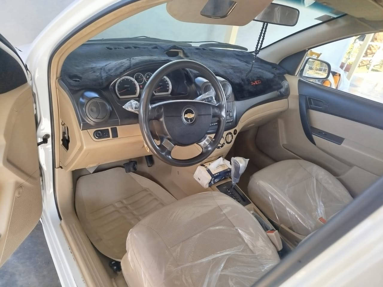 افيو 2011بغداد شركة عامه محرك ١٦٠٠هزه وارقام جديده باسمي بيهه صبغ خشم الجاملغ و٤اصابع من البنيد فقط بيهه رصعه باب السايق سياره جديده حيل داخل لونين نظيف حيل السعر ٧٢ مجال بسيط العنوان الفلوجه..     ***********
