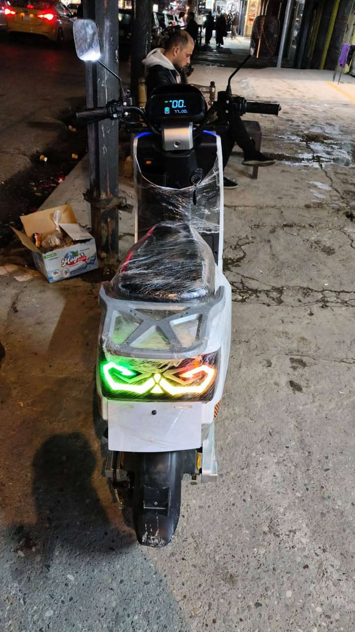 دراجه شحن بغدادي ماطور جديد بعدو مستخدم ٤ايام سبب البيع محتاج فلوس ماطور اخو الجديد سعر الماطور ٧٠٠الف وبي مجال بسيط للطيبين/*********** للتواصل واتساب
