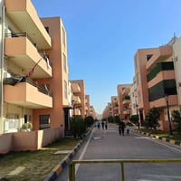 طابق ثاني  على التقديم  بمقدمه ٢٥  استلام خلال شهرين  اخر شقه متوفره  ...