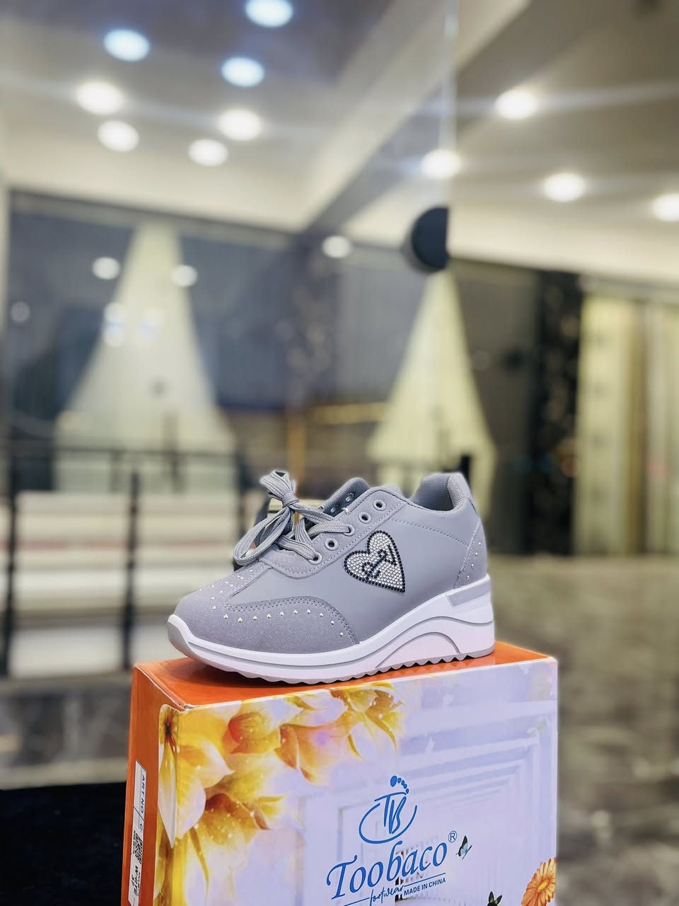 عرض عرض عرض 🔻
بمناسبة حلول شهر رمضان الكريم 

متوفر الاحجام 37-38-39-40-41 السعر السابق 15الف وهسا بس 10الاف  (العنوان 17تموز فوق مجمع دراهم الحدباء الطابق الثاني)🤩🤍


**إذا كنت صاحب هذا الإعلان وتريد حذفه لأي سبب، رجاءا أرسل رسالة إلى الدعم الفني**