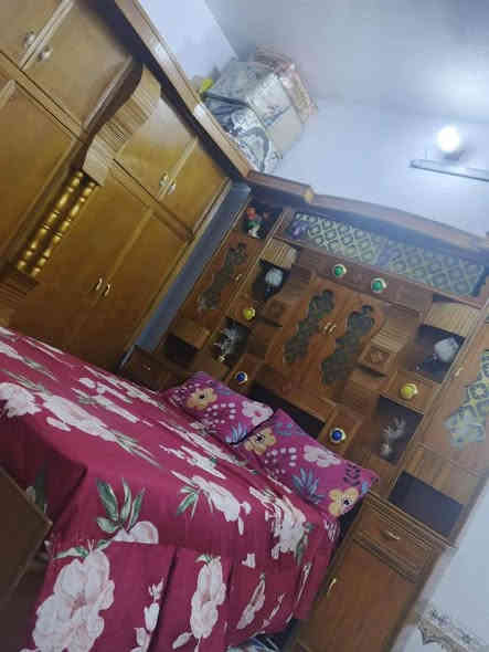 مليون و٣٥٠ غرفة مستخدمه شي غليل احططه درجه أوله الاستفسار علا هاذه الرقم *********** العنوان الرمانه البعبيد
