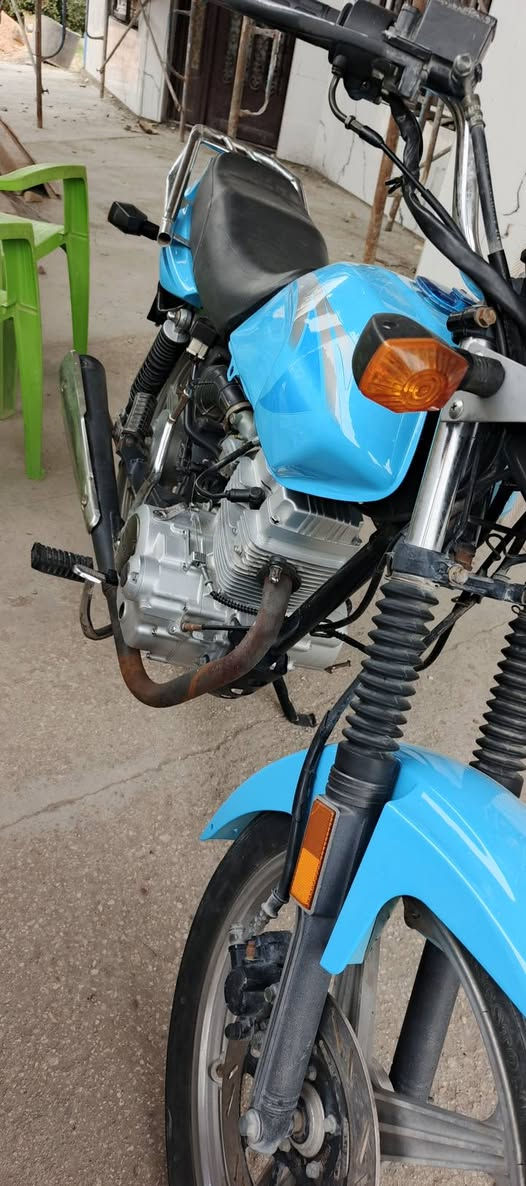 سلام عليكم دايون عظم موديل ٢٢ كلك كلك سمائي كلشي جديد نقص صفاحيات فقط 
***********
