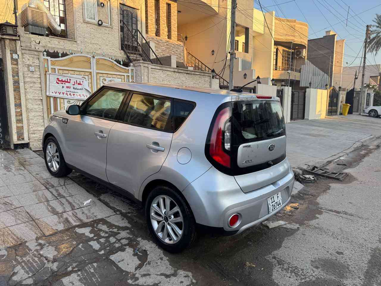 سلام عليكم 
كيا سول موديل 18 بدون ايرباك 
السيارة ماشية 46 الف
بيها صبغ جاملغ 
واماكن بيها بارد 
صور الضرر ناشرها 
***********
